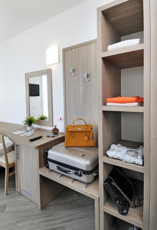 Hotel Atlantic & Spa Gabicce Mare Szoba fotó