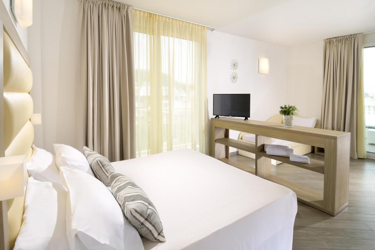 Hotel Atlantic & Spa Gabicce Mare Kültér fotó