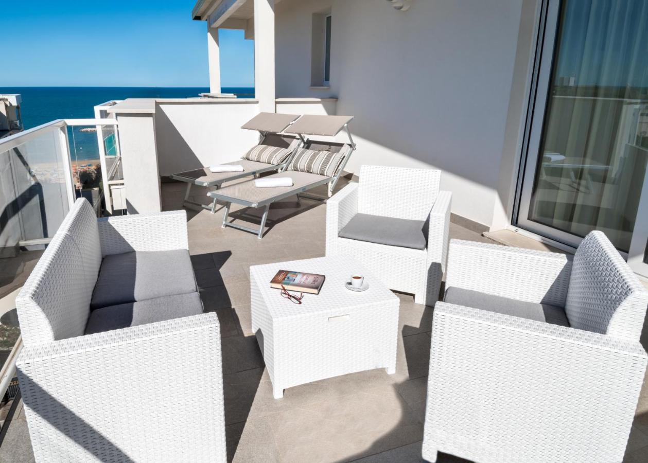 Hotel Atlantic & Spa Gabicce Mare Kültér fotó