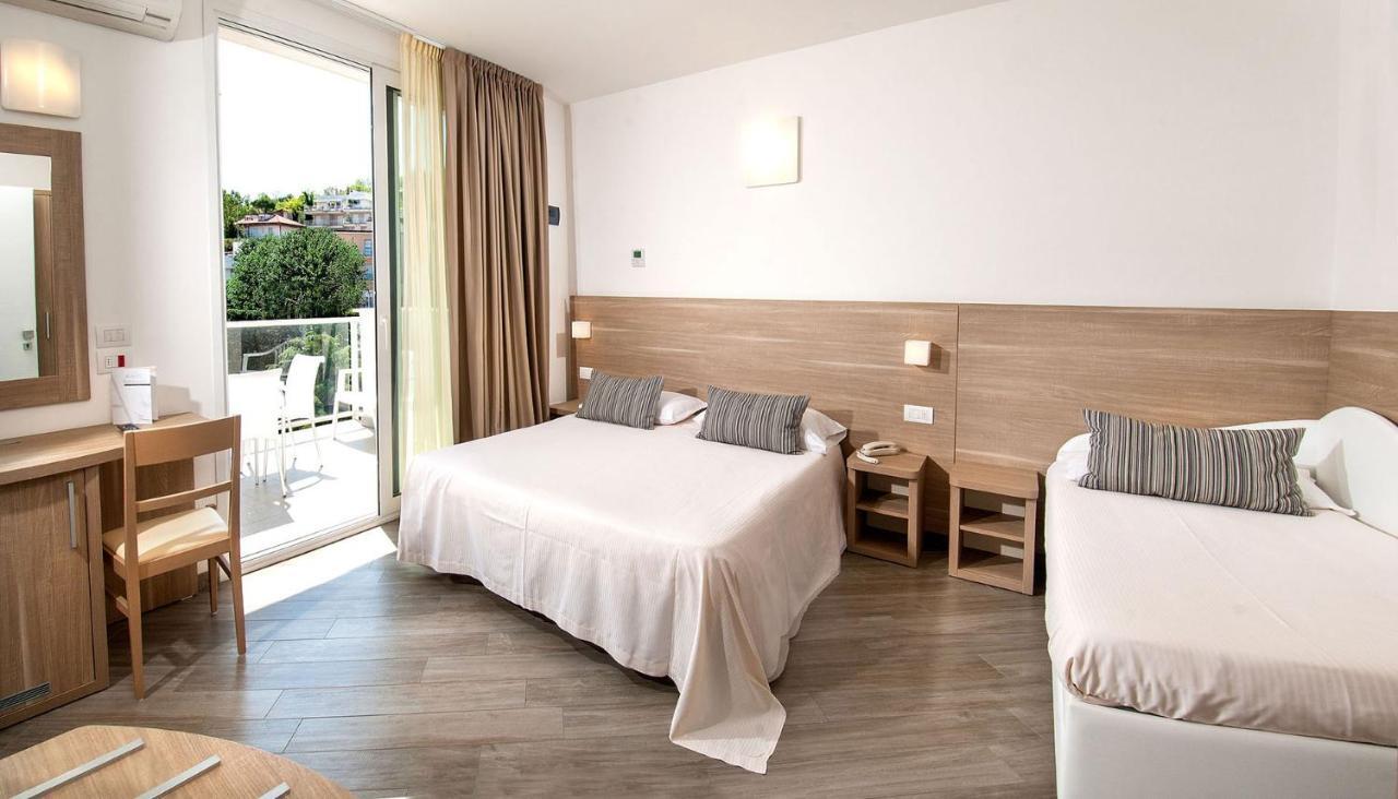 Hotel Atlantic & Spa Gabicce Mare Kültér fotó